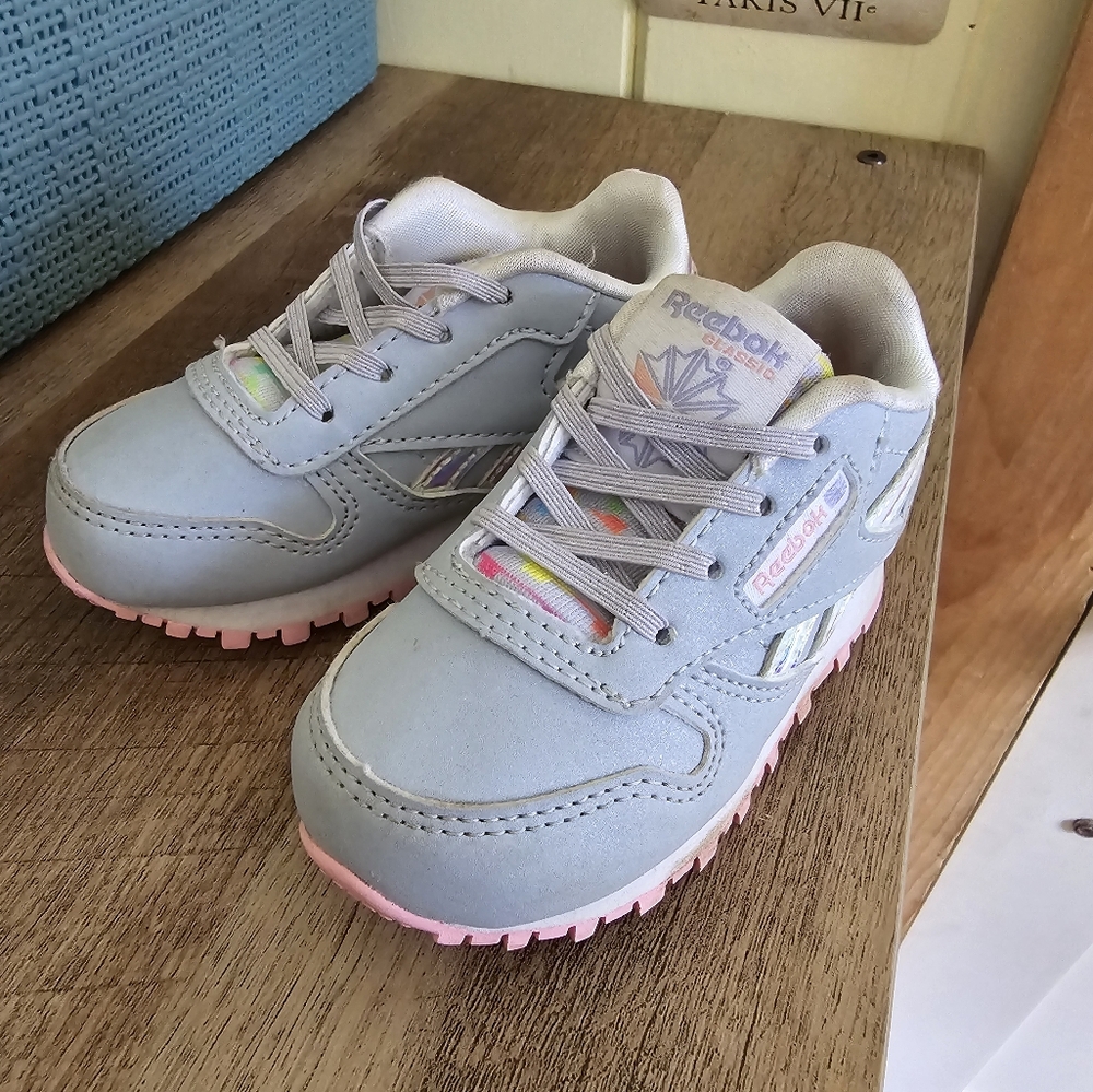 Toddler Reebok Step and Flash shoes
